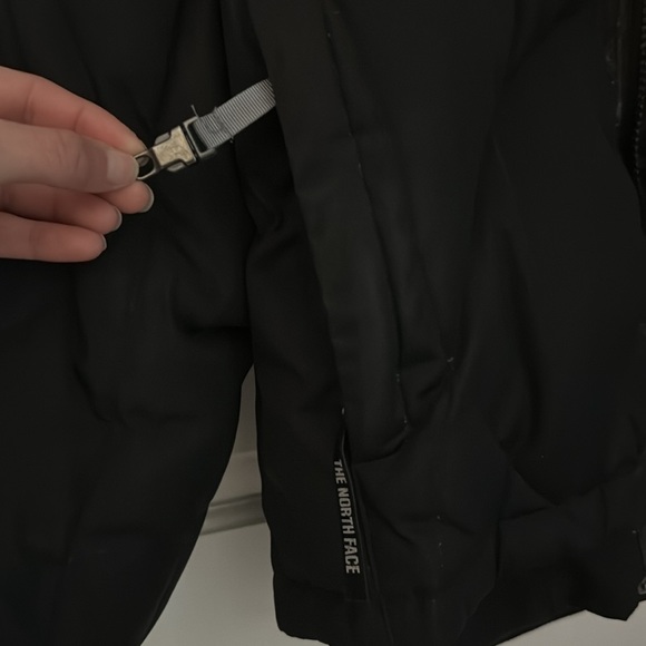 North Face Puffer - Picture 3 of 4
